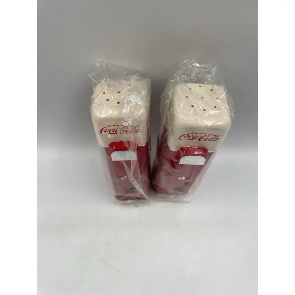 Vintage Coca Cola Red And White Gas Pump Salt And Pepper Shaker